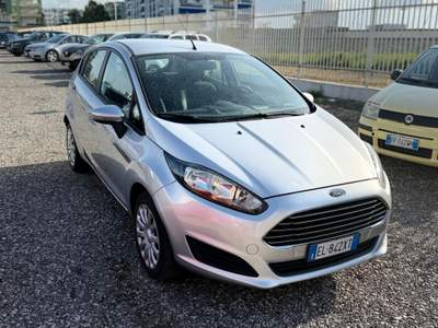 Ford Fiesta non fumatore Argento usata Barletta