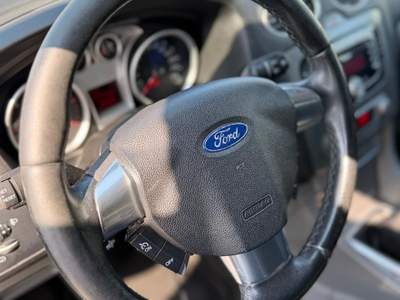 Ford Focus TITANIUM Blu/Azzurro usata Barletta