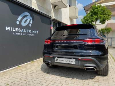 Porsche Macan III 2.0 PANORAMA LED PDLS 21" SEDILI 14 REG Nero usata Rubano