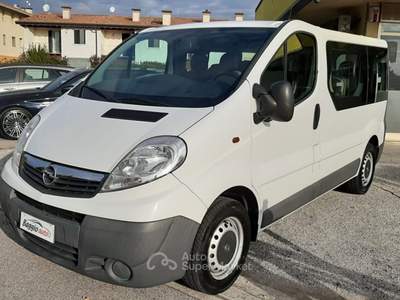 Opel Vivaro 27 2.0 CDTI 120CV AUTOMATICO 9 posti Bianco usata Rossano Veneto