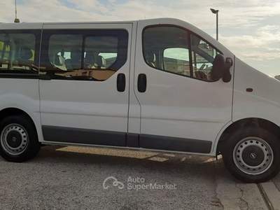 Opel Vivaro 27 2.0 CDTI 120CV AUTOMATICO 9 posti Bianco usata Rossano Veneto