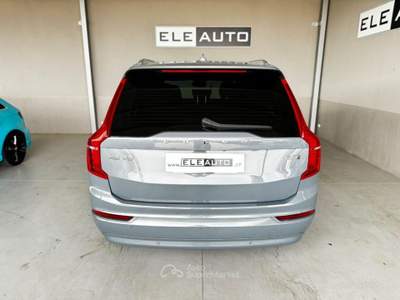 Volvo XC90 B5 (d) AWD automatico 7 posti Core Iva Esposta Grigio usata Sedriano