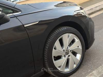 Volkswagen Golf 2.0TDI 150 DSG Style Nero usata San Michele Salentino