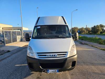 Iveco Daily 35C12V 2.3 Hpi PL-TM-RG Furgone Bianco usata Maruggio