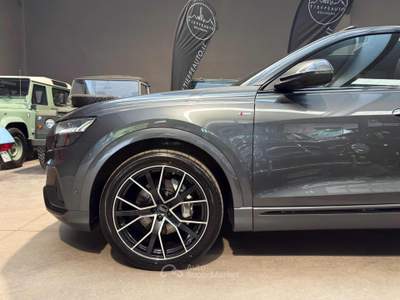 Audi Q8 50 TDI 286 CV quattro Sport Grigio usata Bologna