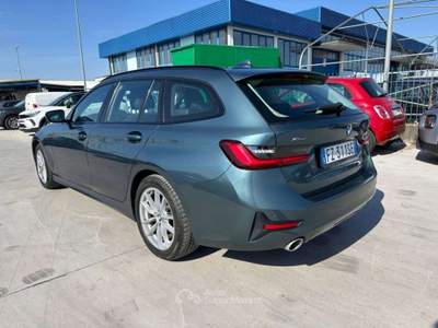 BMW Serie 3 320d 320d Touring xdrive Business Advant. auto -FZ311SE Blu/Azzurro usata Basiliano