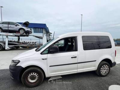 Volkswagen Caddy 2.0 TDI 110cv 4MOTION 4x4 GANCIO - FG216NX Bianco usata Basiliano