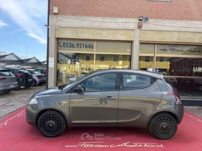 Lancia Ypsilon 1.2 69 CV 5 porte S&S Elefantino NEOPATENTATI Grigio usata Fiorano Modenese