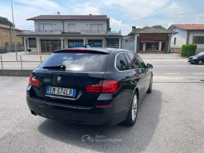 BMW Serie 5 525d Touring xDrive Nero usata Rosà