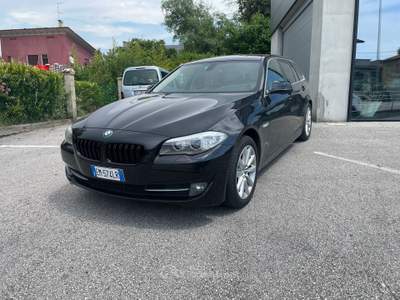 BMW Serie 5 525d Touring xDrive Nero usata Rosà