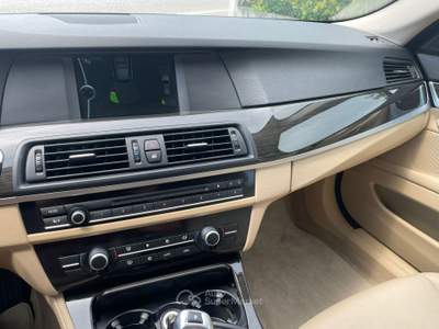 BMW Serie 5 525d Touring xDrive Nero usata Rosà