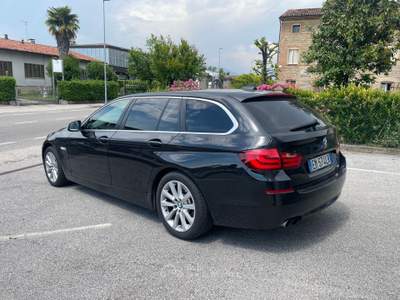 BMW Serie 5 525d Touring xDrive Nero usata Rosà