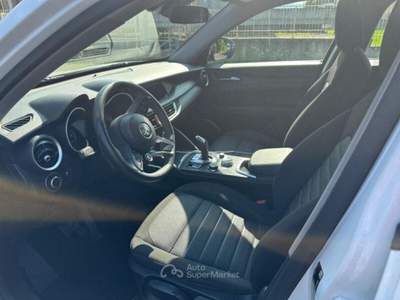 Alfa Romeo Stelvio Stelvio 2.2 Turbodiesel 190 CV AT8 Q4 Business Bianco usata Strambino