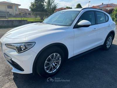 Alfa Romeo Stelvio Stelvio 2.2 Turbodiesel 190 CV AT8 Q4 Business Bianco usata Strambino