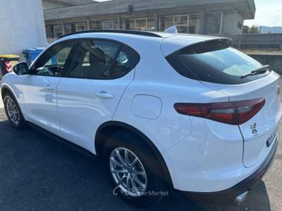 Alfa Romeo Stelvio Stelvio 2.2 Turbodiesel 190 CV AT8 Q4 Business Bianco usata Strambino