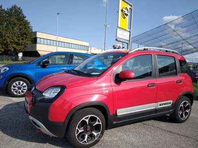 Fiat Panda 1.0 FireFly S&S Hybrid City Cross Rosso usata Piazzola sul Brenta