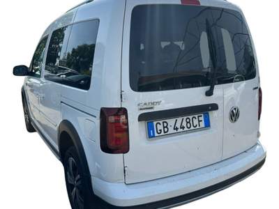 Volkswagen Caddy 2.0 TDI 122 CV 4MOTION Alltrack 4X4 Bianco usata Oderzo