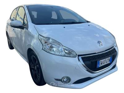 Peugeot 208 1° serie 1.4 VTi 95 CV 5p. GPL Allure Bianco usata Oderzo