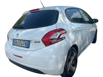 Peugeot 208 1° serie 1.4 VTi 95 CV 5p. GPL Allure Bianco usata Oderzo