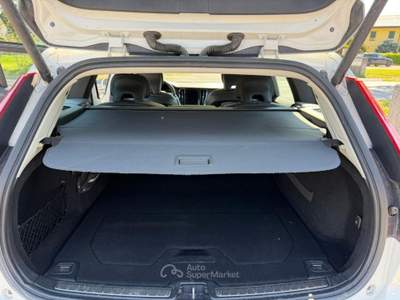 Volvo V60 Cross Country D4 AWD Geartronic Pro Bianco usata Oderzo