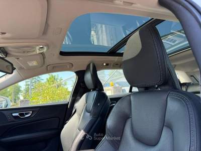 Volvo V60 Cross Country D4 AWD Geartronic Pro Bianco usata Oderzo