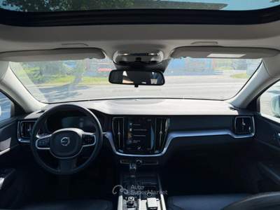 Volvo V60 Cross Country D4 AWD Geartronic Pro Bianco usata Oderzo