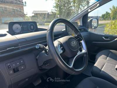 Hyundai Staria 2.2 AT AWD 9 posti Wagon Grigio usata Oderzo