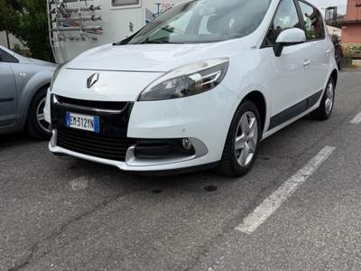 Renault Scénic L’auto é perfetta di tutto.  Bianco usata Leno