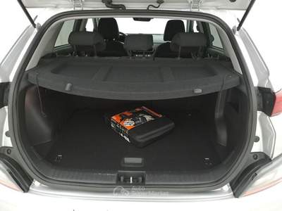 Hyundai Kona Miglior prezzo garantito e consegna in pochi giorni Argento usata Reggio nell'Emilia