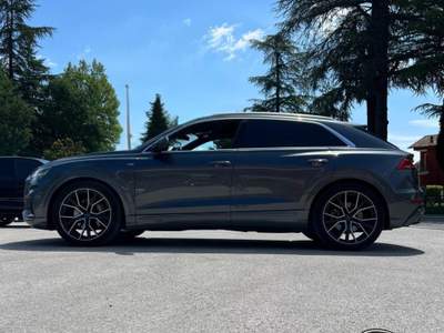 Audi Q8 3.0 50 TDI 286 CV quattro S line matrix tetto Grigio usata Sant'Angelo in vado