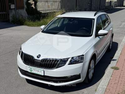 Skoda Octavia SKODA Octavia 1.4 TSI Wagon Ambition G-Tec Bianco usata Cuneo