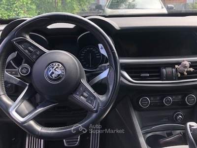 Alfa Romeo Stelvio auto in ottime condizioni Grigio usata BORGOSESIA