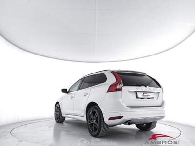 Volvo XC60 D3 Geartronic R-design Kinetic - PER OPERATORI DEL Bianco usata Corciano
