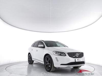 Volvo XC60 D3 Geartronic R-design Kinetic - PER OPERATORI DEL Bianco usata Corciano