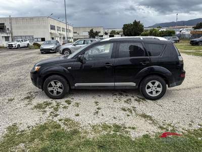 Mitsubishi Outlander 2.0 DI-D Intense DPF - PER OPERATORI DEL SETTORE Nero usata Corciano