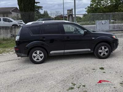 Mitsubishi Outlander 2.0 DI-D Intense DPF - PER OPERATORI DEL SETTORE Nero usata Corciano