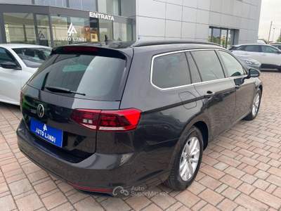 Volkswagen Passat 2.0 TDI Business 150cv DSG Nero usata Sarego