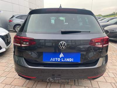 Volkswagen Passat 2.0 TDI Business 150cv DSG Nero usata Sarego