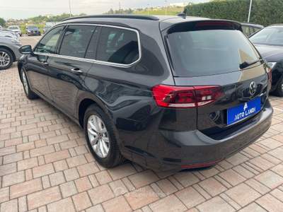 Volkswagen Passat 2.0 TDI Business 150cv DSG Nero usata Sarego