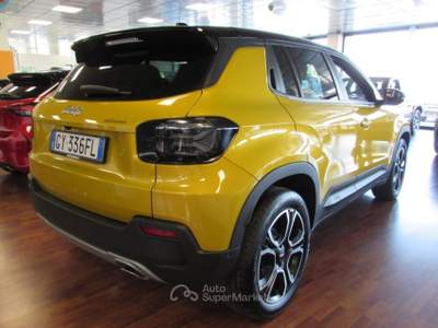 Jeep Avenger 1.2 Turbo 100 CV Summit Giallo usata Rho