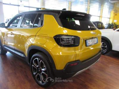 Jeep Avenger 1.2 Turbo 100 CV Summit Giallo usata Rho