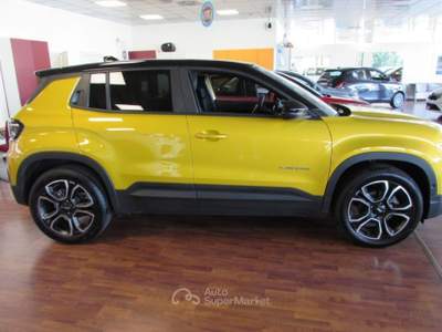 Jeep Avenger 1.2 Turbo 100 CV Summit Giallo usata Rho