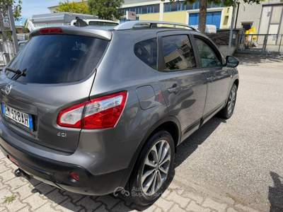Nissan Qashqai NISSAN  QASHQAI  1.5 DCI  4x4 Grigio usata ROSIGNANO MARITTIMO