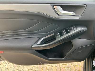 Ford Focus 1.5 EcoBlue 120 CV automatico SW Business Nero usata Garbagnate Monastero