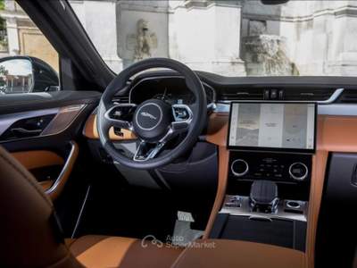 Jaguar F-Pace Unico proprietario, tenuta benissimo, non fumatore, no animali Nero usata Firenze