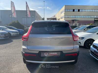 Volvo XC40 automatico Core Argento usata Assisi