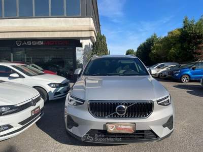 Volvo XC40 automatico Core Argento usata Assisi