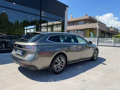 Peugeot 508 PEUGEOT 508 BLUEHDI SW EAT8 ALLURE Grigio usata Teramo