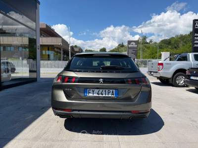 Peugeot 508 PEUGEOT 508 BLUEHDI SW EAT8 ALLURE Grigio usata Teramo