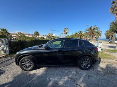 Alfa Romeo Stelvio 2.2 t Business Q4 210cv auto Lilla usata Grottammare